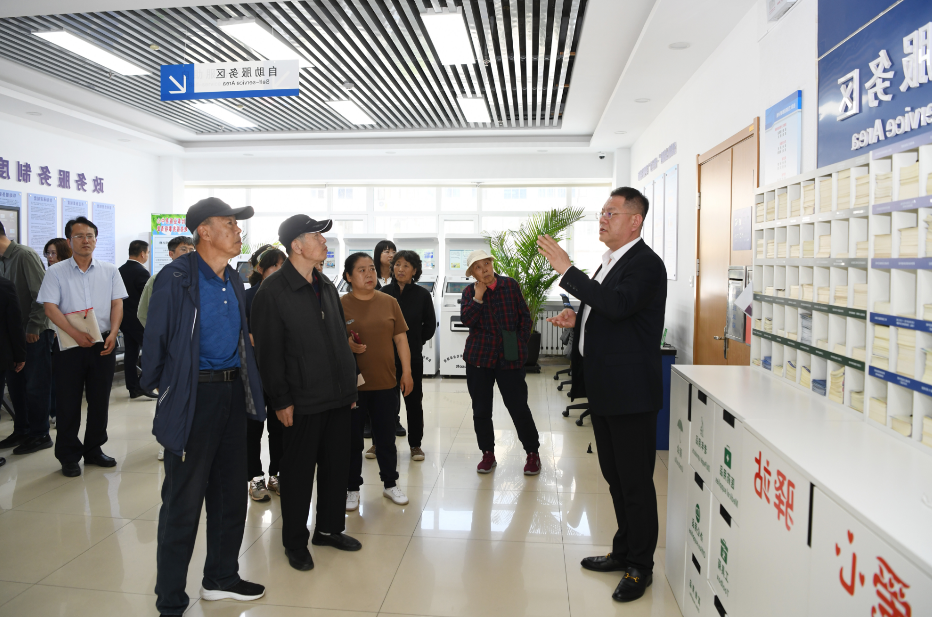 社保服务零距离 政务公开惠民生 <br>——盘锦市人社部门举办